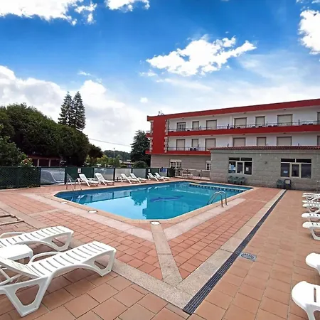 Отель Galaico 2*