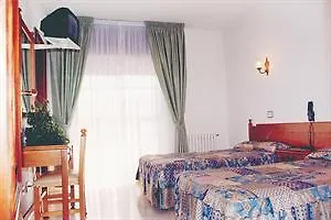 Отель Galaico 2*